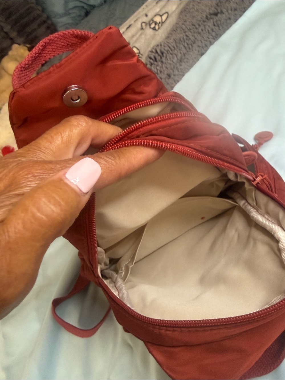 Rust/Red Backpack / Sling Crossbody Bag with Adjustable Strap - Picture 4 of 8